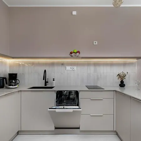 Stylowe Z Parkingiem & Balkonem Greeneri Park By Renters Appartamento *